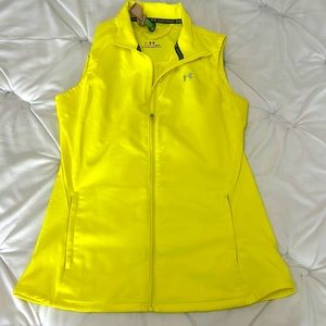 Under armour golf/tennis top. Size xs